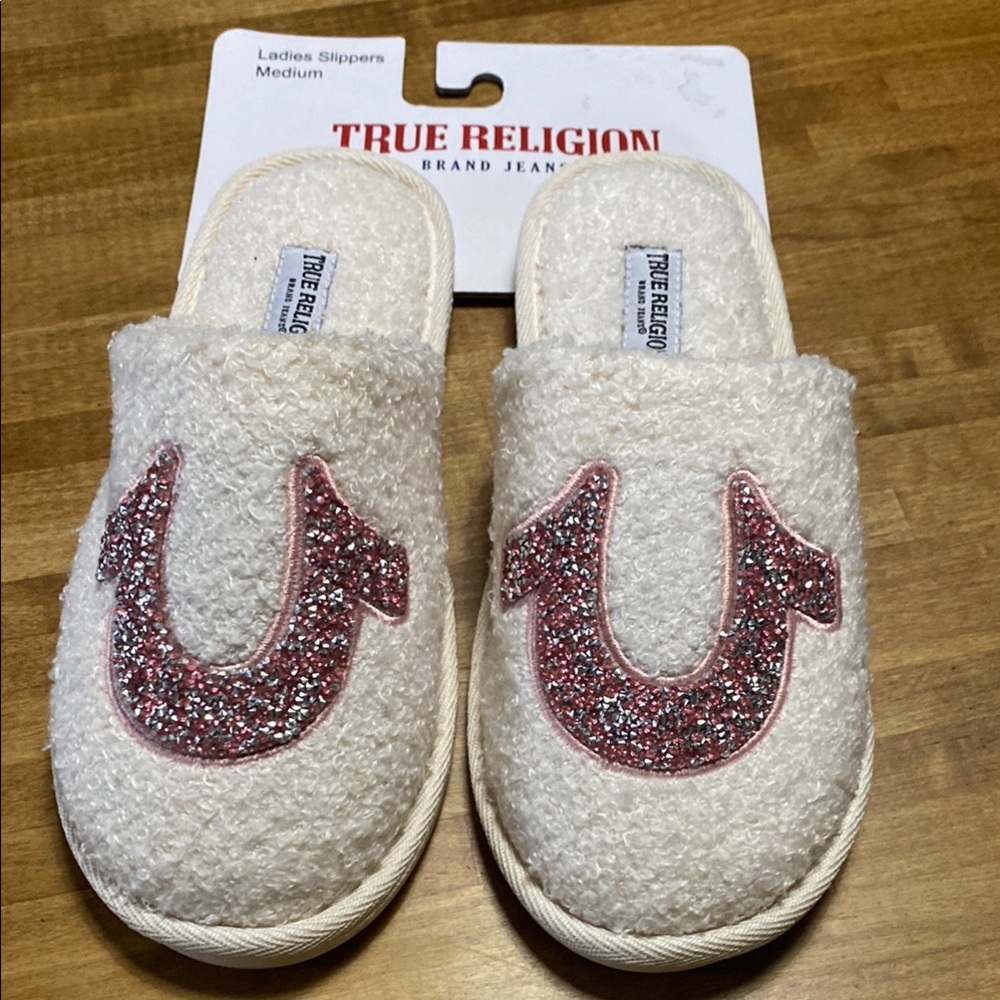 True Religion Cream Slippers with Pink Glitter 6.5-7.5